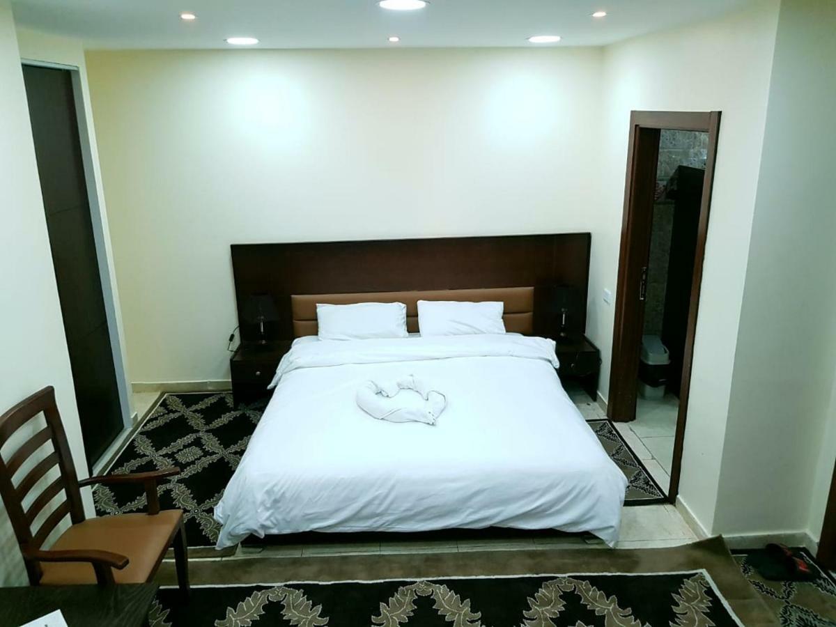 Robou Al Sharq Aparthotel Amman Exterior photo